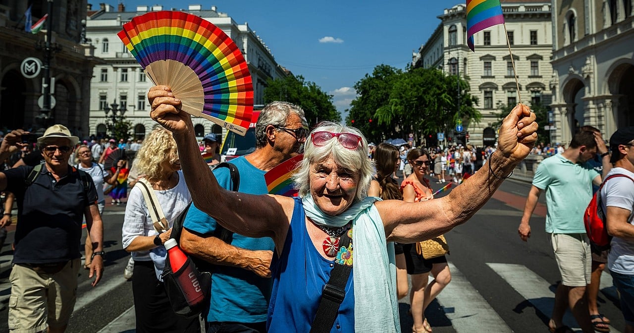 Budapest Pride: 100,000+ Celebrate the Right to Assemble
