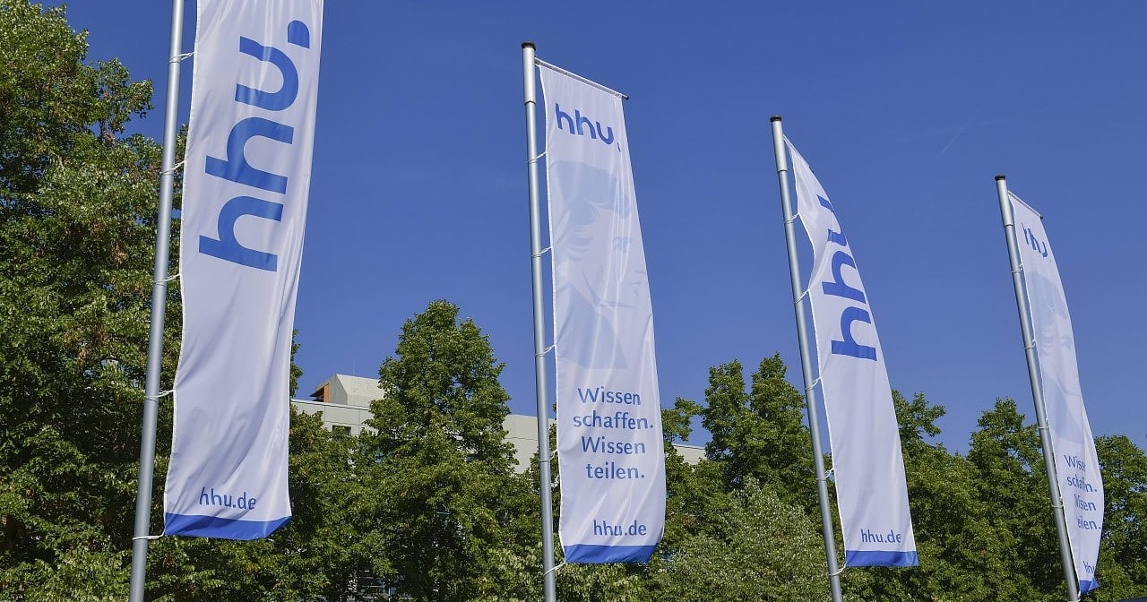Dusseldorf: 500 People Protest Transphobic Professor